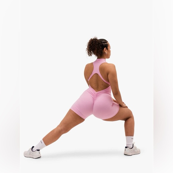 NEW!! VITAE APPAREL NANO ZIPSCRUNCH SHORT ONE PIECE BODYSUIT BABY PINK - Picture 2 of 3